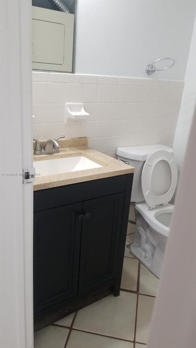 Foto del edificio - 5407 NW 27th St