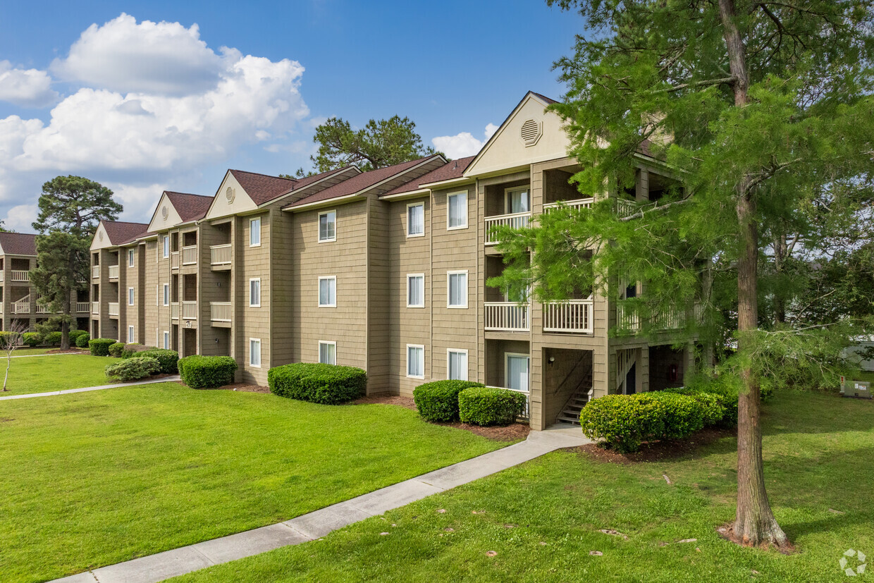 Building view. - Myrtle Greens Condominiums