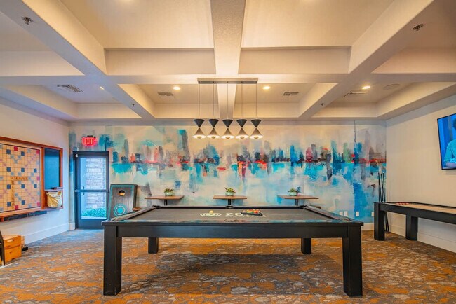 Foto del edificio - 7455 N 95th Ave