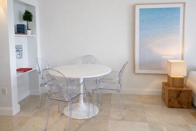 Foto del edificio - 6917 Collins Ave