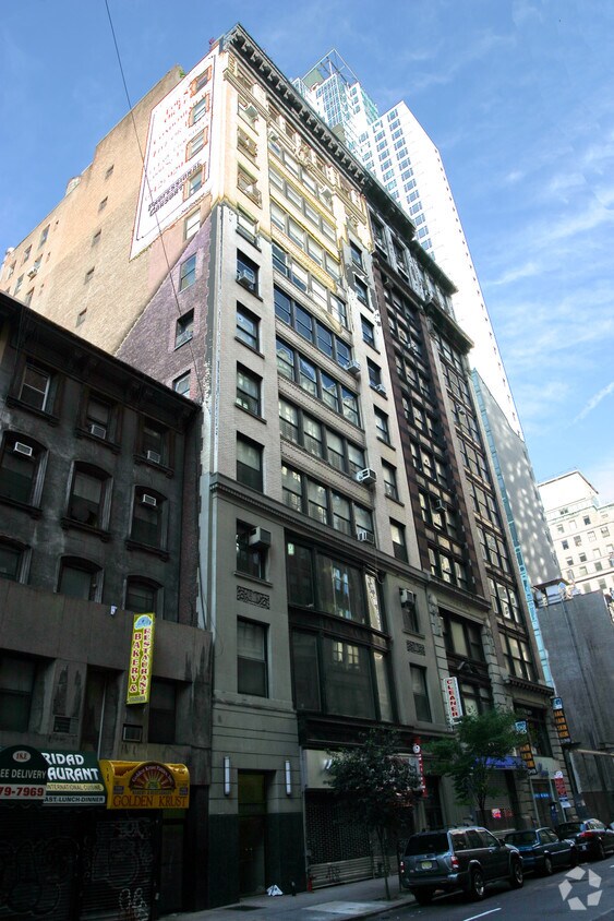 Building Photo - 14-16 E 33rd St