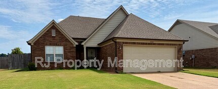Building Photo - 5520 Kaitlyn Dr E