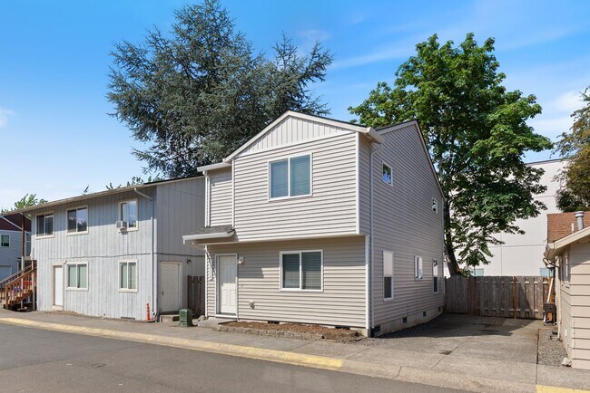 Foto del edificio - 3Bed/1.5 Bath House available
