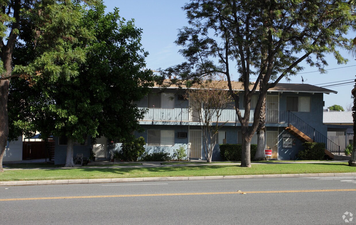 Building Photo - 1137 W Grand Blvd