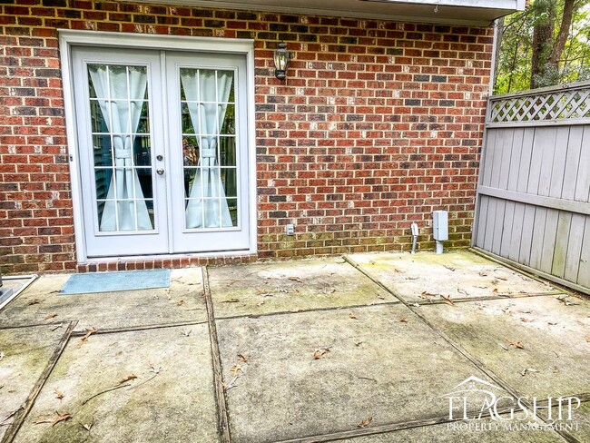 Foto del edificio - Gorgeous Townhouse in Moss Creek Village