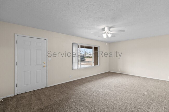 Foto del edificio - 5240 E Cicero St