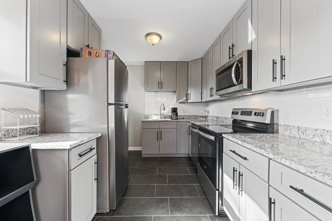 Kitchen - 8903 Ardwick Ardmore Rd