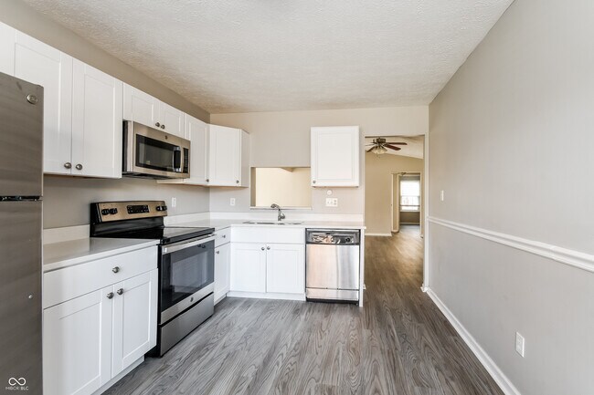 Foto del edificio - 3811 Oil Creek Dr