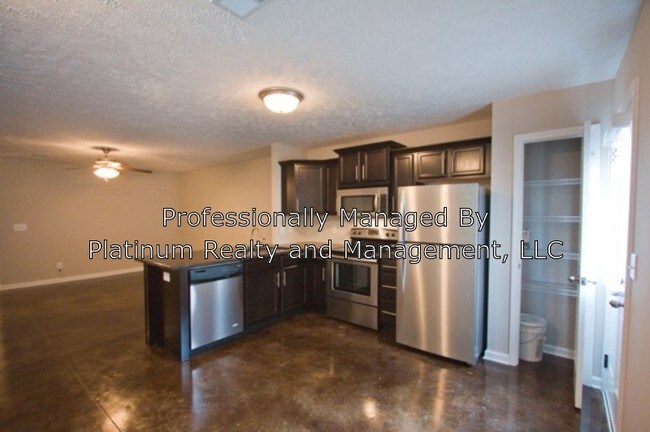 Building Photo - 133 Melbourne Dr