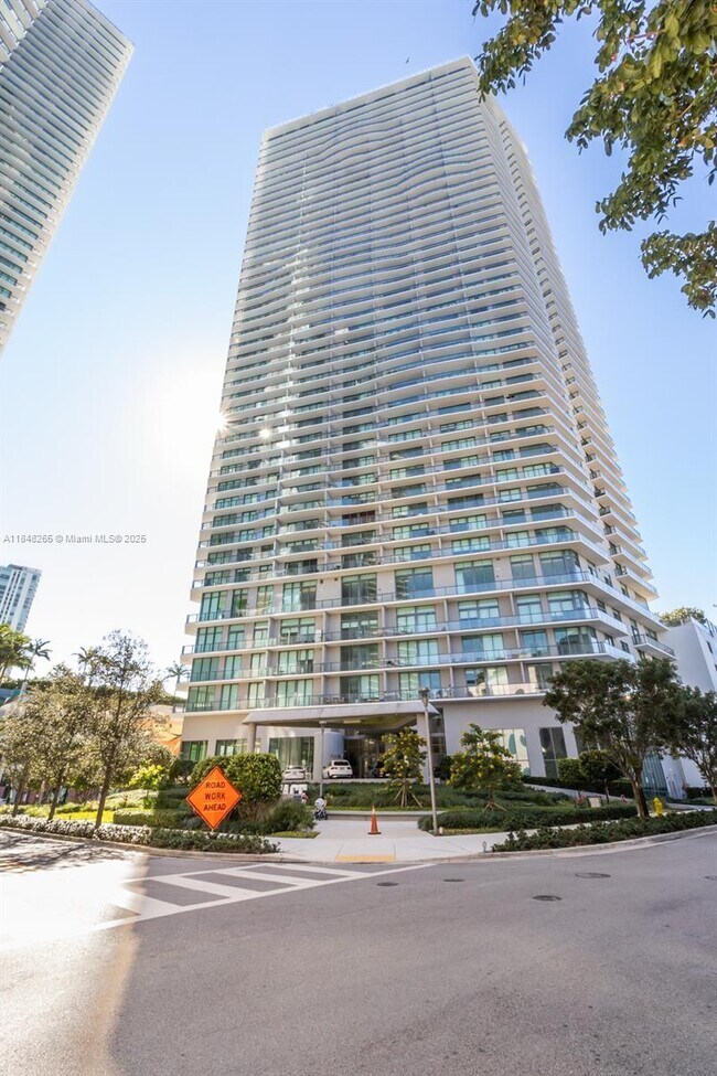Foto del edificio - 501 NE 31st St