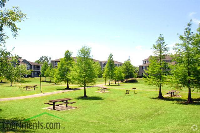 Courtyard - The Enclave at Quail Crossing