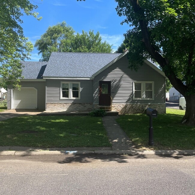 Building Photo - 2313 W Herold Ave