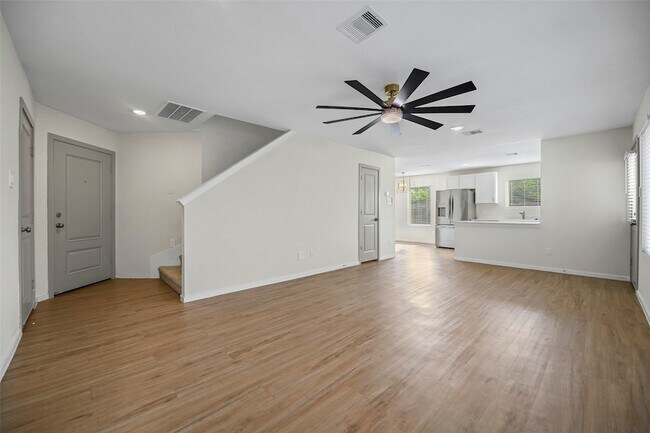 Building Photo - 17722 Grv Hl Dr