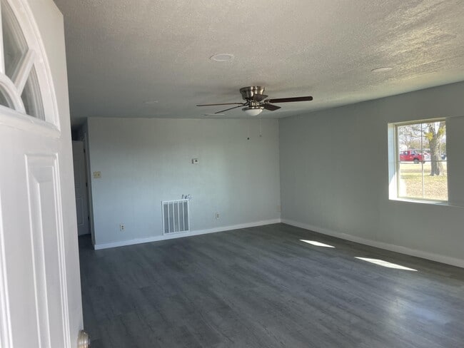 Building Photo - 824 Nob Hill Rd