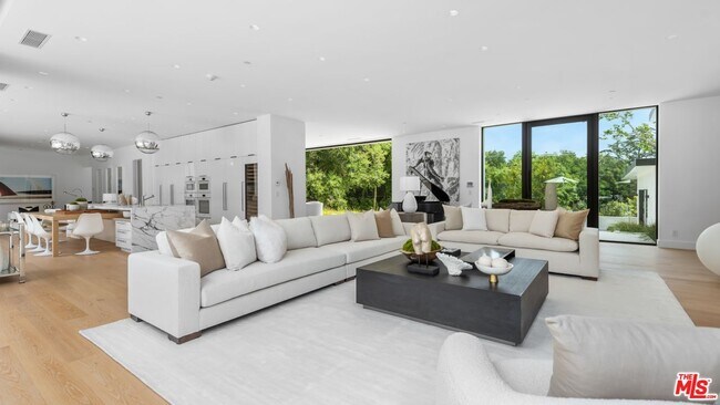 Building Photo - 16154 High Valley Pl