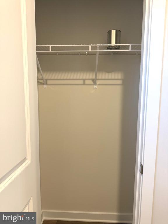 Building Photo - 105 Abramo Victor Dr