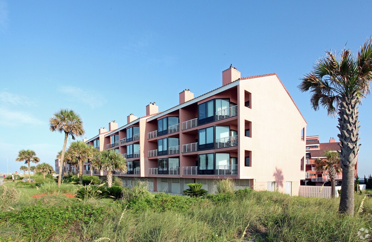 Building Photo - Palm Beach Club