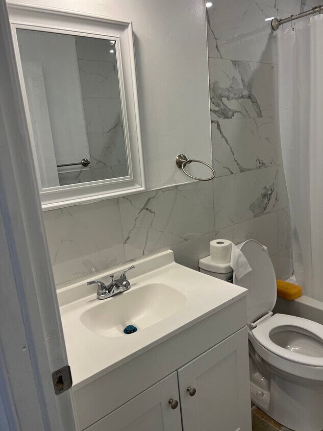 Bath - 300 Huntingdon Pike