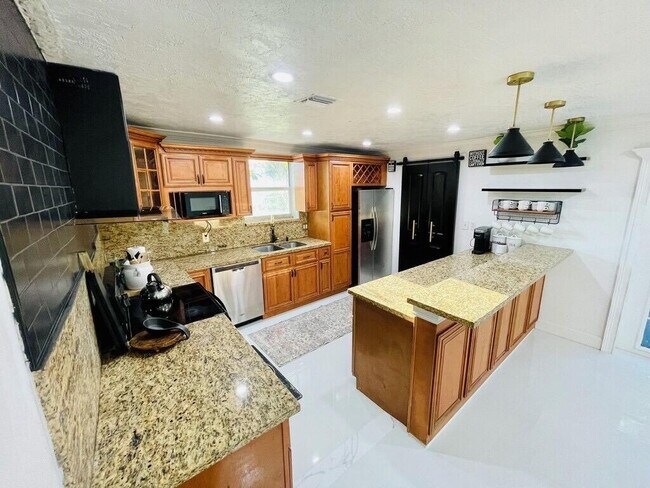 Foto del edificio - 5537 SW 6th St