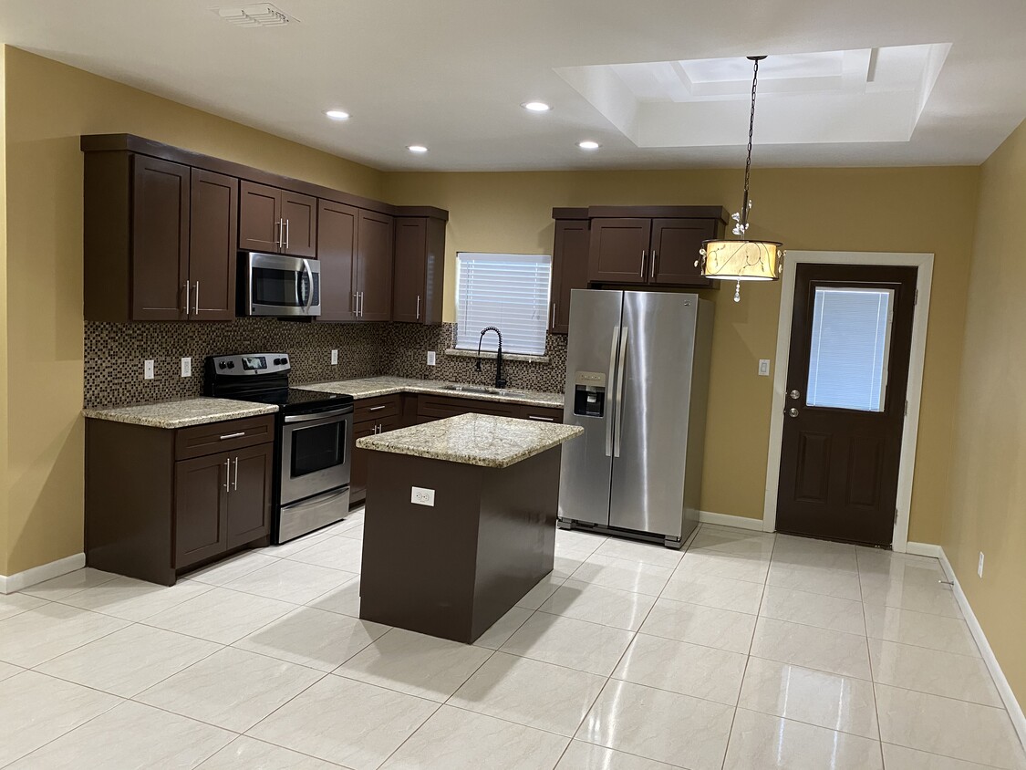 1001 La Cantera Ave, McAllen, TX 78503 Apartments in McAllen, TX