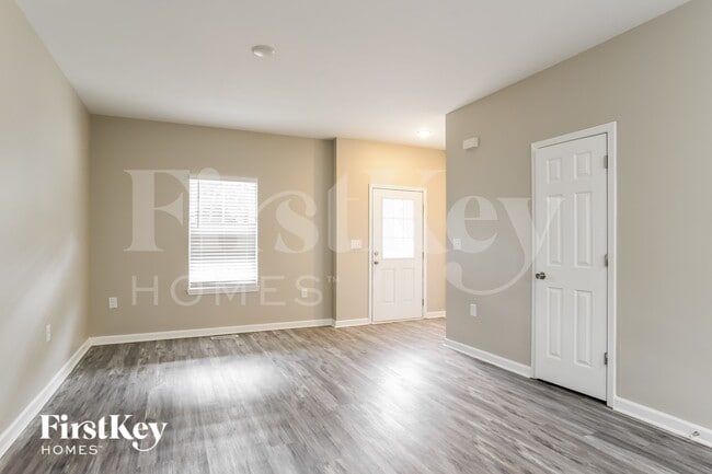 Building Photo - 229 Deerfield Dr