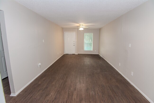 Foto del edificio - 1639 Northwood St