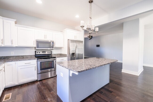 Photo - **NOW AVAILABLE FOR SHOWINGS**  Beautiful Home for Lease in Sylvan Heights!