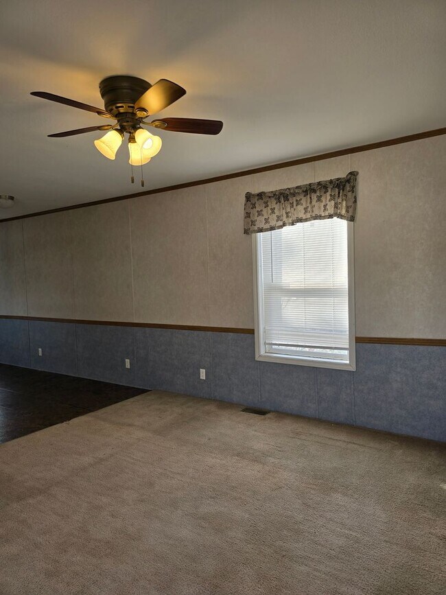 Foto del edificio - 3 Bed 2 Bath Mobile Home