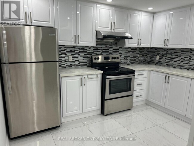 Building Photo - 55 Bluffwood Crescent