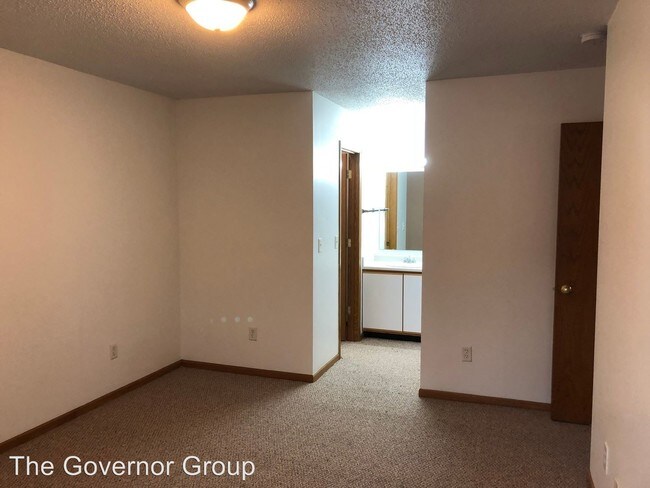 Building Photo - 4 br, 2 bath House - 2426 Walden Rd.