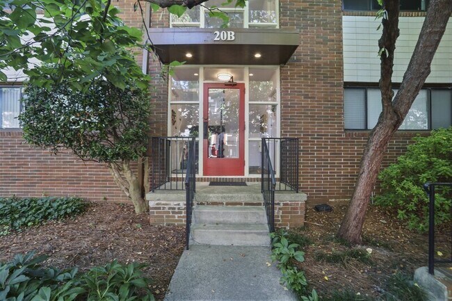 Foto del edificio - 20 26th St NW