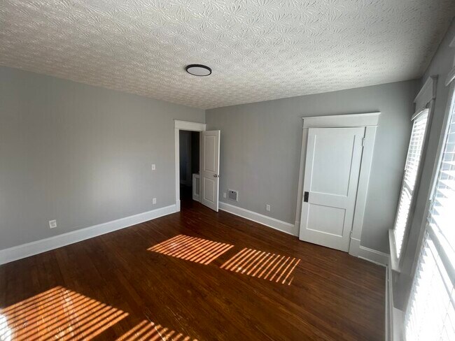 Foto del edificio - 336-348 E 14th Ave