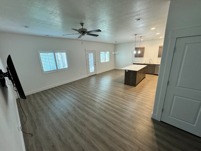 Building Photo - 2080 W 1755 S