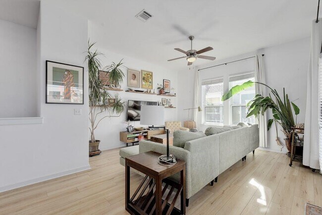 Building Photo - 4008 Briones St