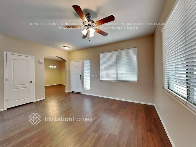 Foto del edificio - 10410 W Illini St