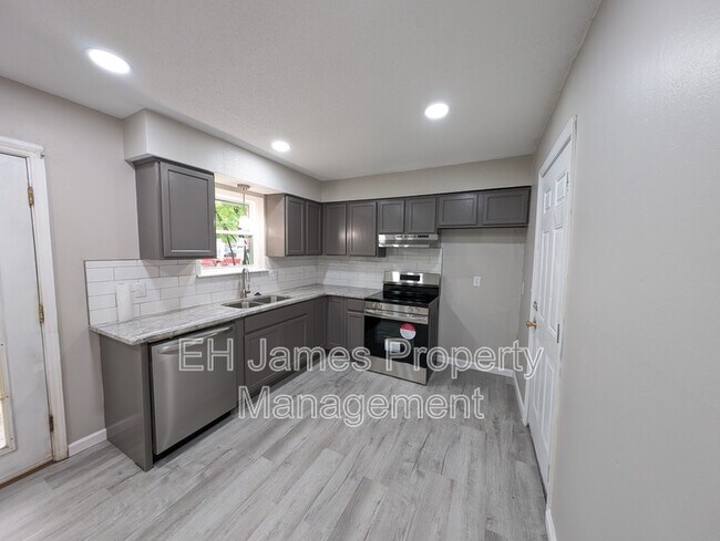 Foto del edificio - 2404 S 124th E Ave