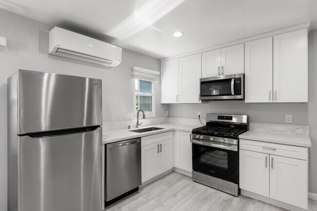 Foto del edificio - 1041 S Orange St