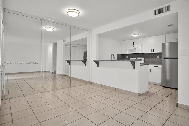 Foto del edificio - 6835 SW 45th Ln