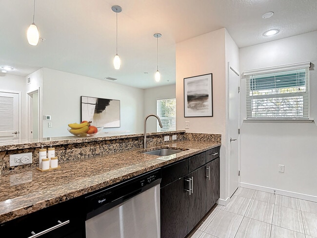 Building Photo - Citrus Run