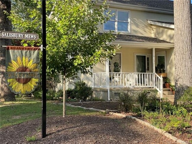 Photo - 2 Bedroom/ 2.5 Bathroom- The Mews Townhome