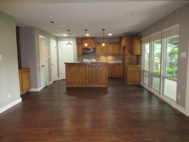 Building Photo - 9303 Robins Nest Ln