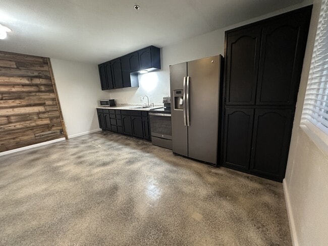 Building Photo - 2315 Tavern Rd