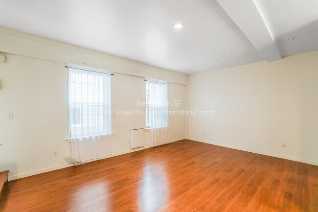 Building Photo - 1046 Hyde St