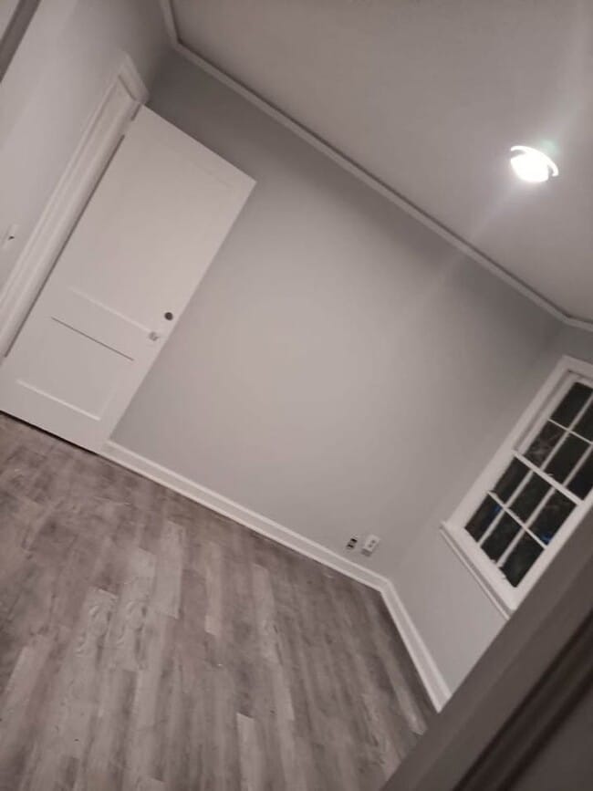 Building Photo - Available Now – 3BR / 1BA Home