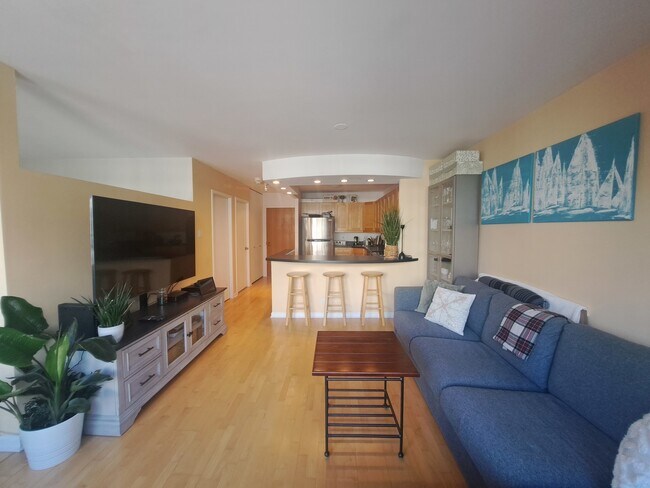 Foto del edificio - 211 E Ohio St