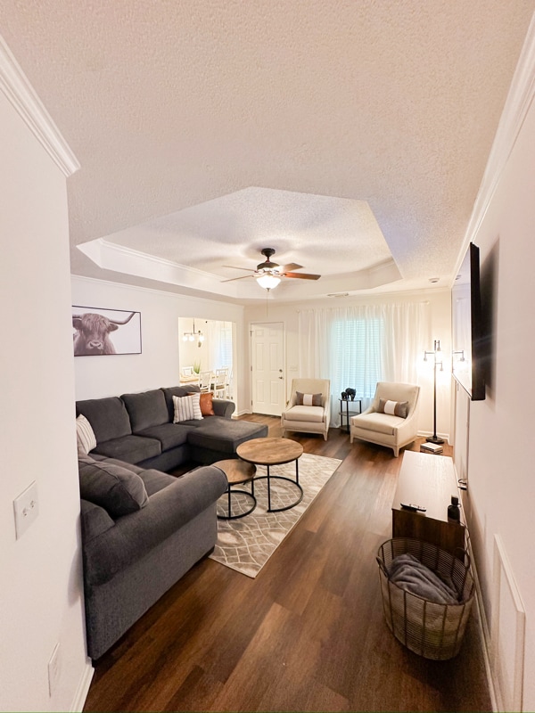 Foto del edificio - 3738 Cres Gardens Dr