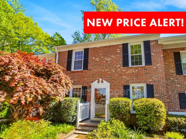 Photo - 106 E Bay Ct Townhome