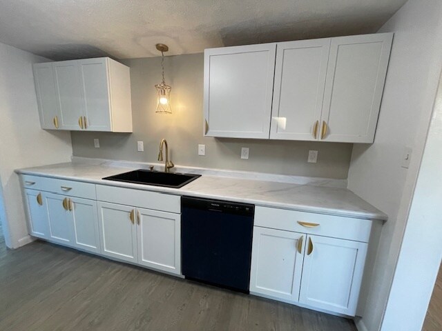 Foto del edificio - 2527 Riverside Dr