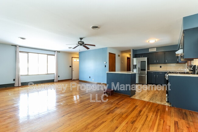 Building Photo - 486 Mercer St