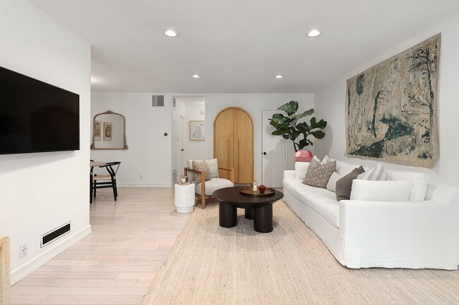 Building Photo - 11670 W Sunset Blvd